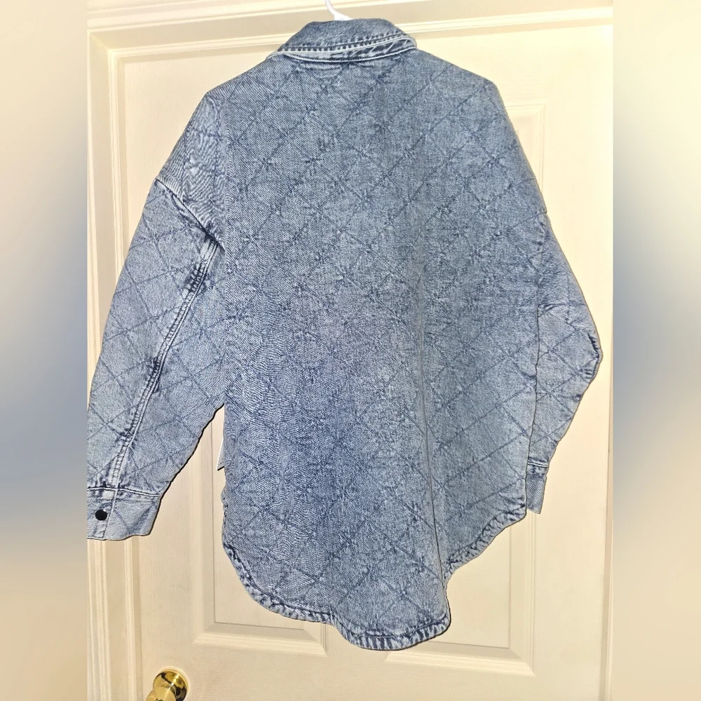 NWT Good American Quilted Relaxed Fit Denim Shacket - Picture 4 of 8